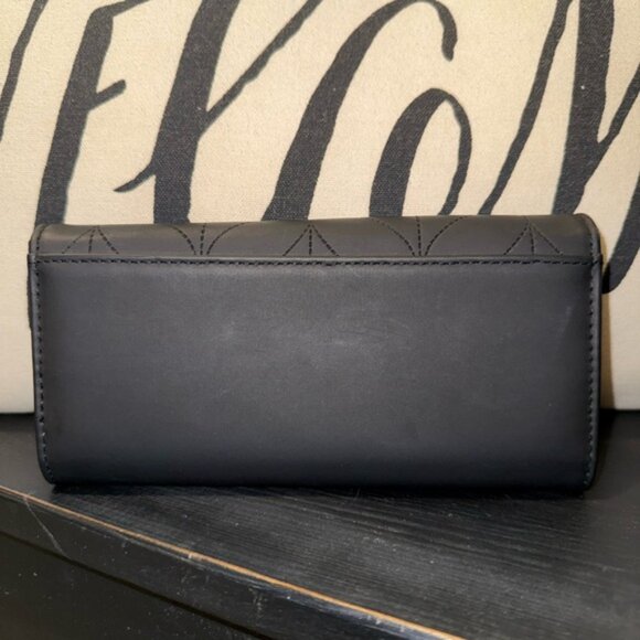 SHEIN Black Quilted Clutch with Gold Accent - Picture 3 of 6